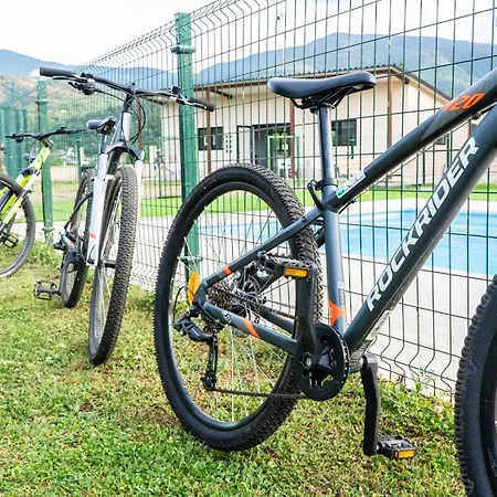 Xeocámping Montañas Do Courel Campeggio *