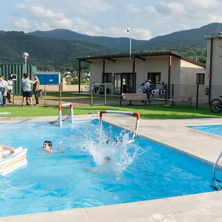 Xeocamping Montanas Do Courel مكان تخييم Ribas del Sil